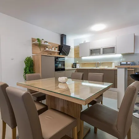 Gabriela Ferienhaus Sukošan